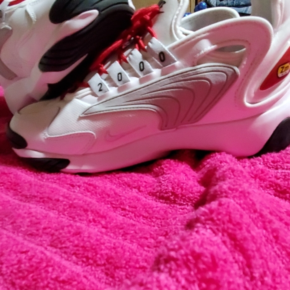 shoes - Picture 4 of 6